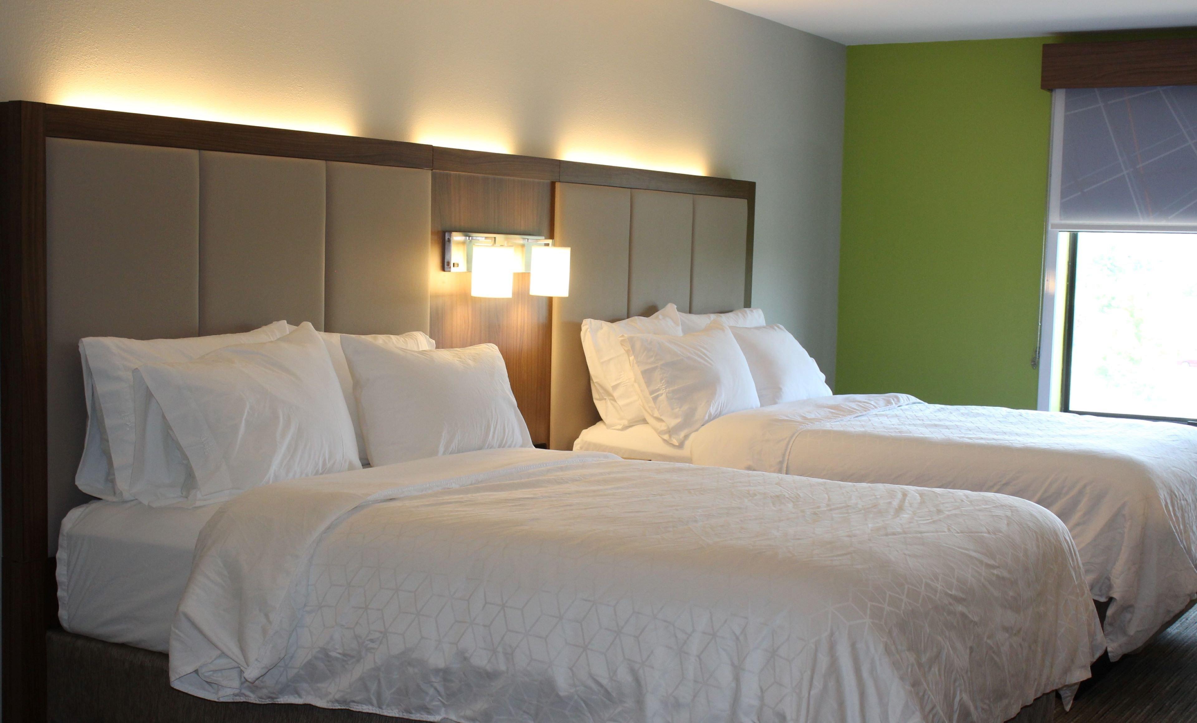 Holiday Inn Express Forest City By Ihg Ngoại thất bức ảnh